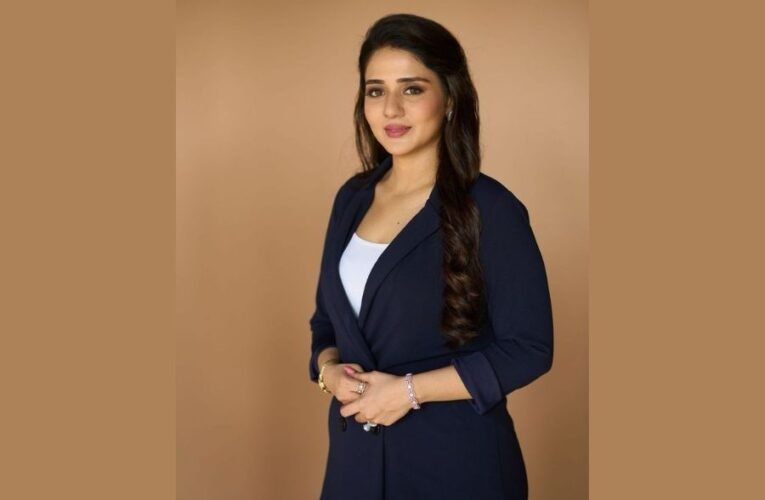 Dr Zara Dadi is a renowned Medical cosmetologist, aesthetic injector and anti-ageing expert