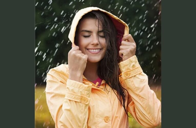 Causes of increased hair fall in monsoon and how to prevent it with Homeopathy