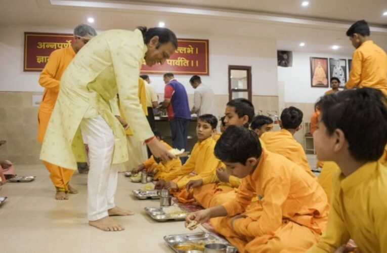 Dinesh Shahra Foundation’s Seva Initiative at Parmarth Niketan: Igniting Change and Inspiring Service