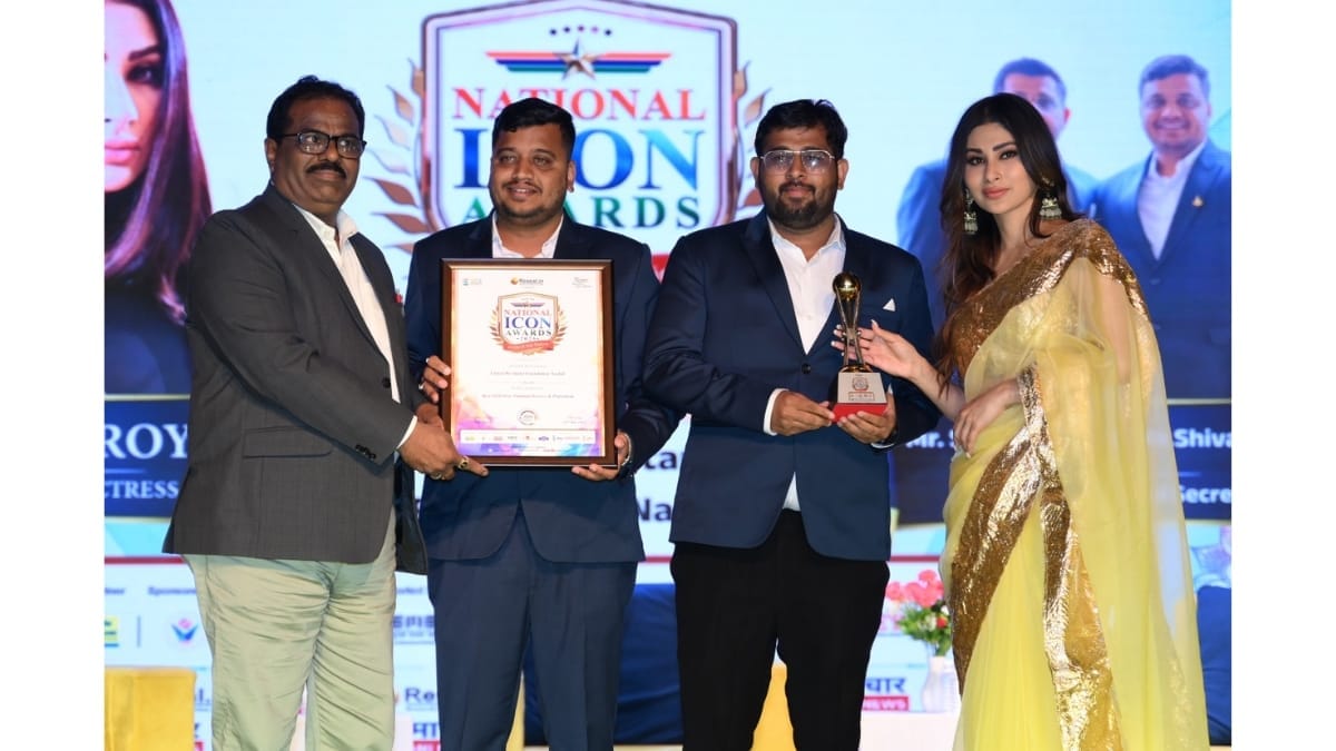 United in Service, Driven by Patriotism: United We Stand Foundation National Icon Award Winner 2025 | Best NGO for National Service & Patriotism Mr. Sagar Matale (President) & Mr. Shivam Patil (General Secretary) | Nashik