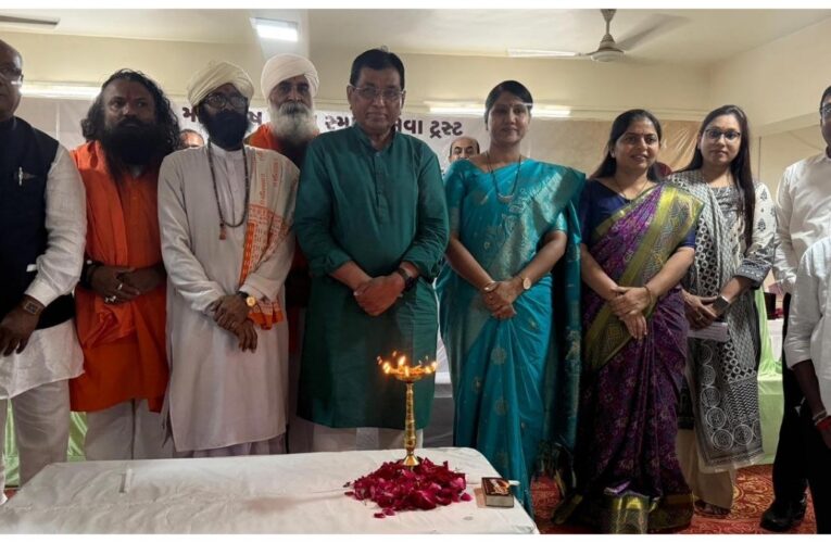 Grand Centenary Commemoration Held in Honour of Late Shri Palabhai Narayandas Parmar, Who Brought Electricity to Mokasan Village in Kadi