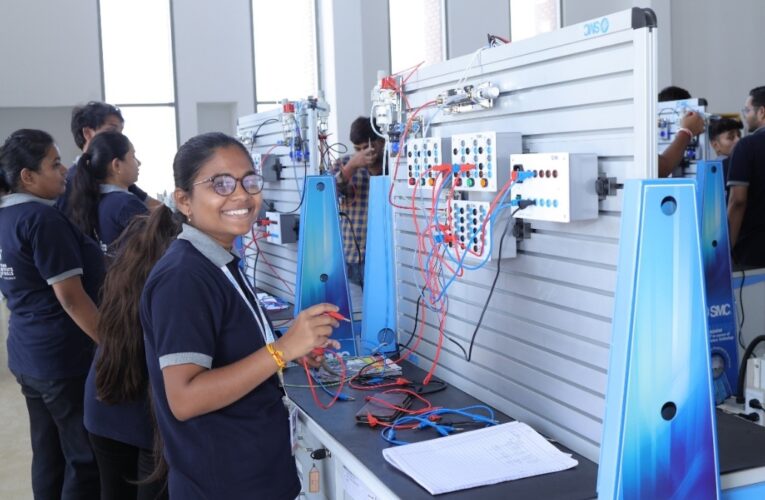 Women in Manufacturing: Breaking Barriers Through Skill Development