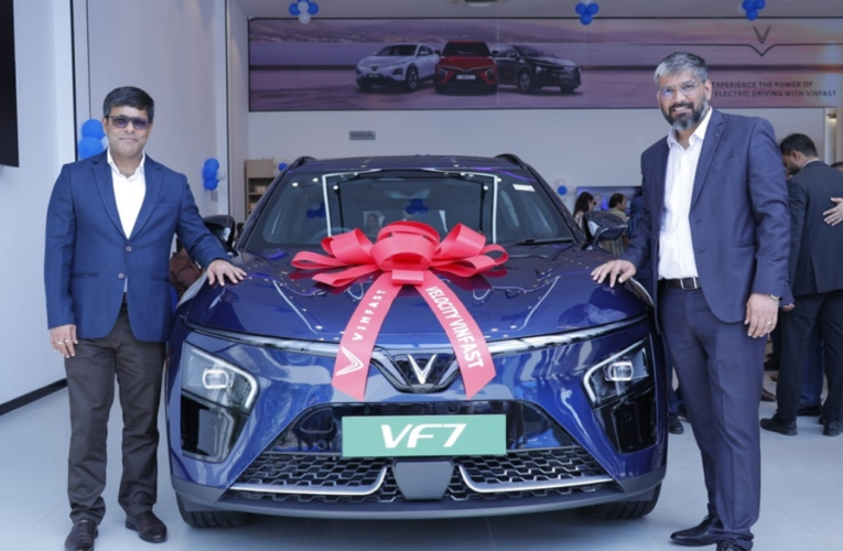 Velocity Fintrust Opens India’s Largest VinFast Showroom in Noida, Unveils VF 6 & VF 7 on World EV Day