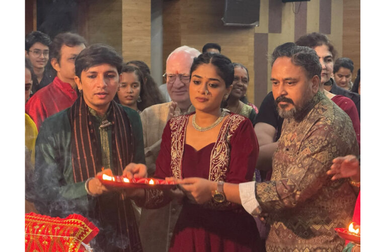 Ancient Garba from Gujarati Film ‘Amba’ Creates a Divine Atmosphere at Gujarat Media Club’s Special Garba Night in Ahmedabad